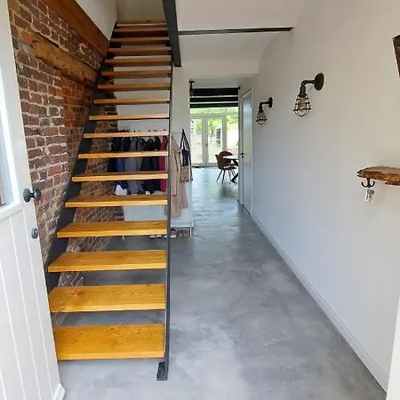 Woning In * Born