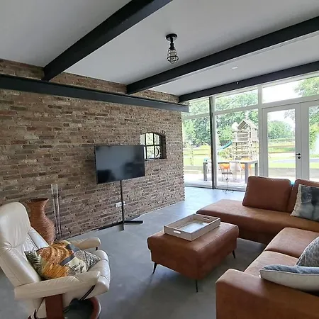 Woning In Vakantiehuis Born