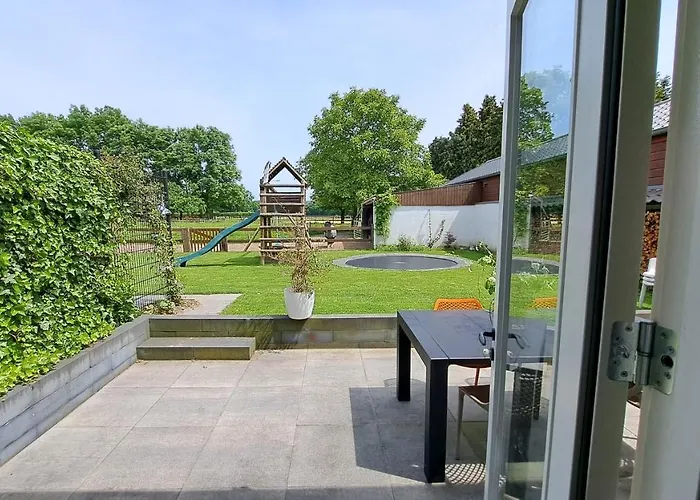 Nyaraló Woning In Born