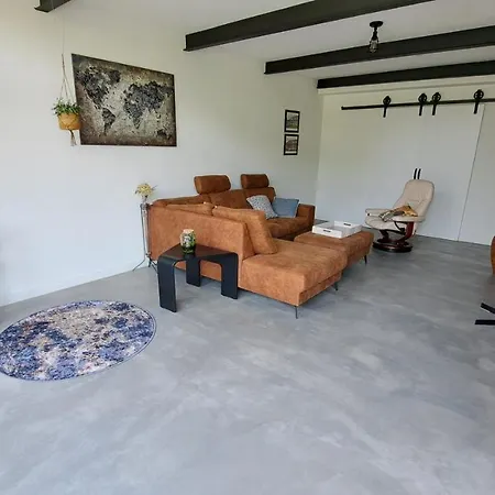 Woning In * ボルン